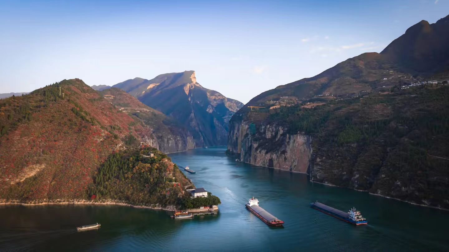 Classic Three Gorges Scenery & Shore Excursions