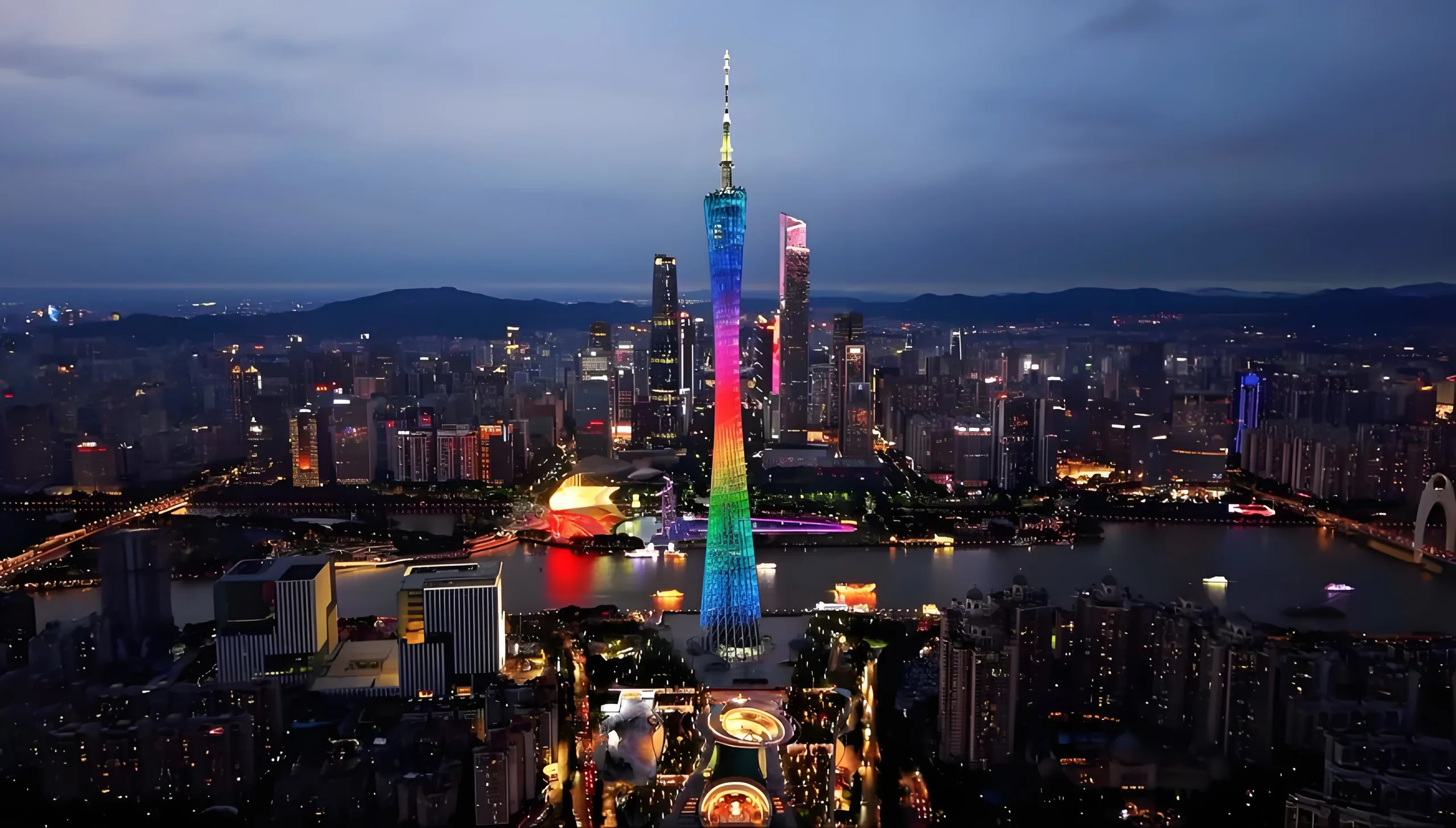 Canton Tower and Pearl River Night Cruise